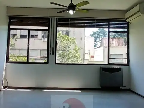 HERMOSO DEPTO 3 AMB FRENTE EN MUY BUEN ESTADO - SUPER AMPLIO