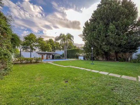 Casa en Venta con 1 cochera