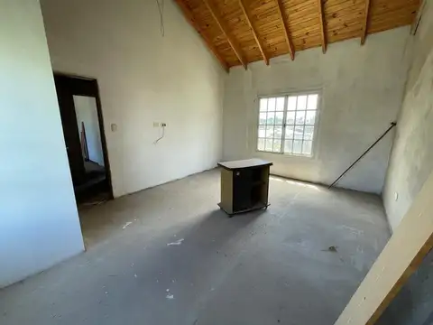 Casa 4 ambientes con 1 baño