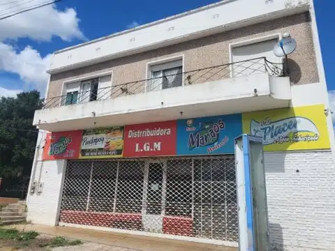 Complejo comercial sobre Ruta 3 Cañuelas
