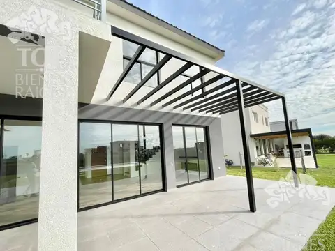 Casa  en Venta en El Cantón Norte, El Cantón, Escobar