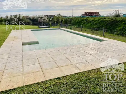 Casa 5 ambientes con 4 baños
