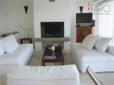 Casa en Alquiler en Punta del Este, USD 24.700
