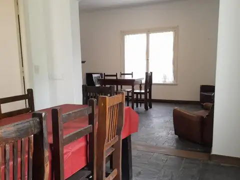 Casa 6 ambientes con 3 baños