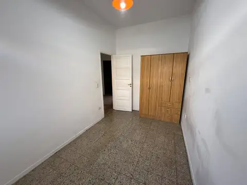 Depto Tipo Casa en Alquiler 50 años