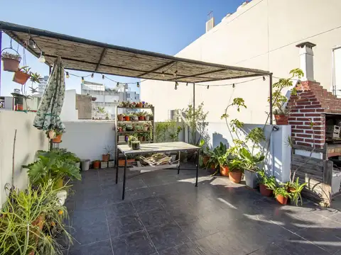 PH EN NUÑEZ 3 AMBIENTES 1 º PISO POR ESCALERA CON TERRAZA PROPIA Y BALCÓN.