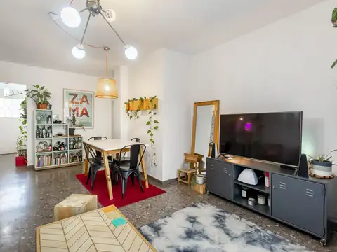 Depto Tipo Casa en Venta 40 años