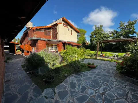 Casa 4 ambientes con 4 baños