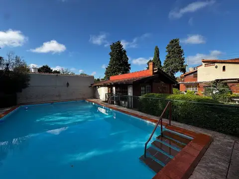 VENTA CASA QUINTA PILETA 1470M2 VILLA UDAONDO