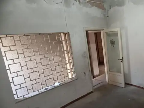 Casa 4 ambientes con 1 baño