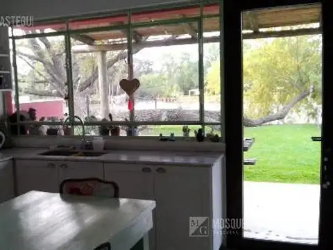 Casa 7 ambientes con 4 baños