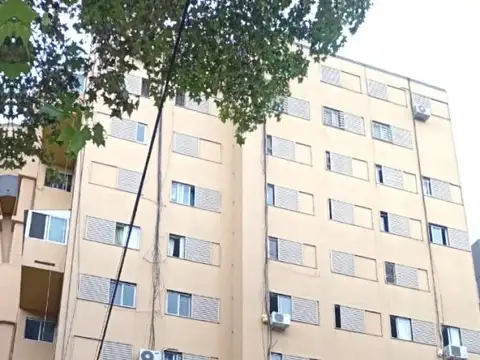 Av Albarellos 3100 8° 5amb 2bañ u$ 75000