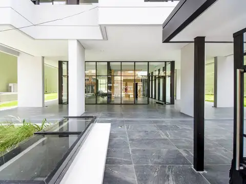 VENTA DE COCHERA MAS BAULERA EN BOEDO