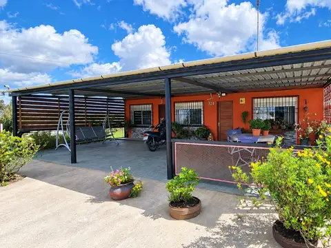 CASA EN VENTA EN COLONIA EN EL REAL CON GALPÓN