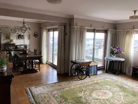 Departamento en Venta de 5 ambientes