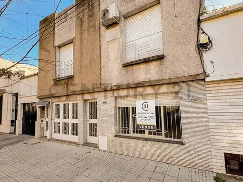 Casa 6 ambientes con 2 baños