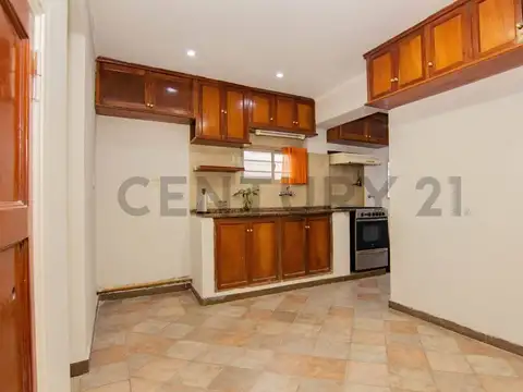 Pasaje Amelong 2400, Piso 0