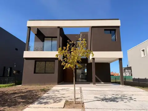 VENTA CASA A ESTRENAR - 5 AMB PUERTOS DEL LAGO
