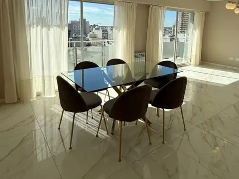 Venta de Departamento 4 Ambientes Reciclado en Diagonal Pueyrredon, Mar del Plata
