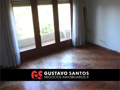 Amplia casa en PA con Cochera  APTA CREDITO 