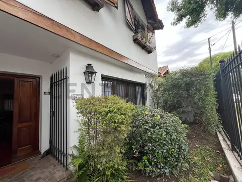 Fernan Felix de Amador 2500, Piso 0