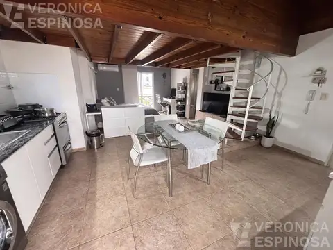 Departamento monoambiente balcón patio Morón Sur