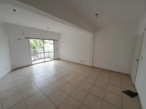 Escalada De San Martin 1400, Piso 2