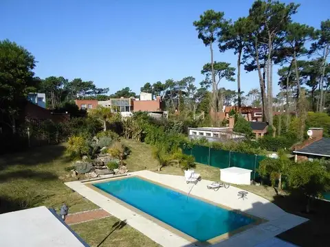 Casa  en Venta en Playa Mansa, Punta del Este, Punta del Este / Maldonado FINANCIAMIENTO