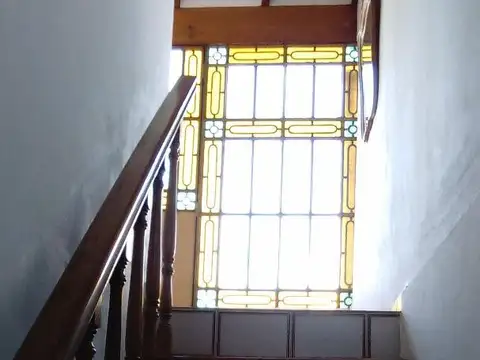 VENTA - CASA 4 AMBIENTES, VILLA INSUPERABLE.