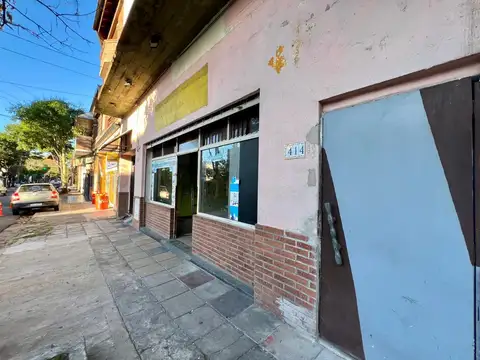 Casa con local en calle ZUFRIATEGUI 4100 - Excelente ubicación - 300m2 de terreno