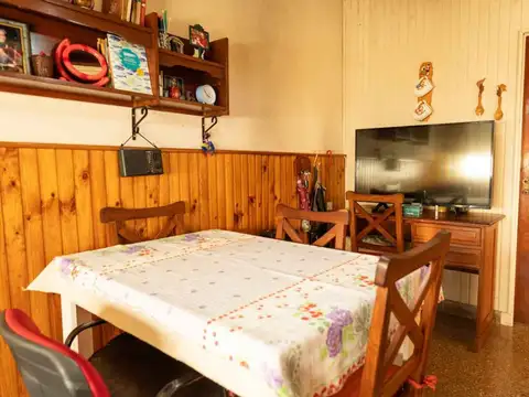 Casa 4 ambientes con 1 baño