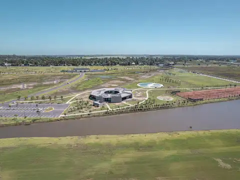 Terreno con fondo reservorio y perfecta ubicación