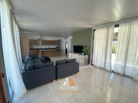 Casa en Venta en Horizontes al Sur, USD 188.000