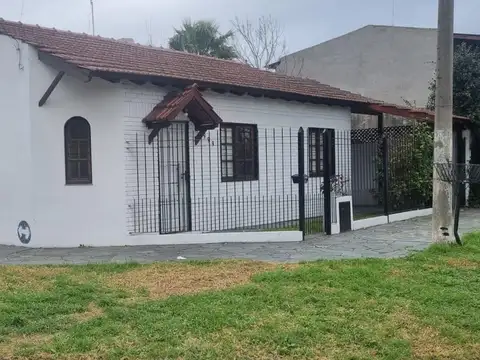 Alquiler de Chalet en San Antonio de Padua, Barabino 1000