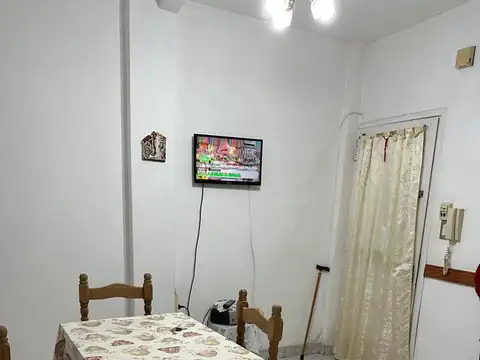 Depto Tipo Casa en Venta en Lomas De Zamora, USD 78.000