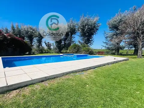 Casa 4 ambientes con 2 baños