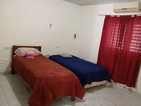 Casa en venta – Plaza Huincul, zona céntrica