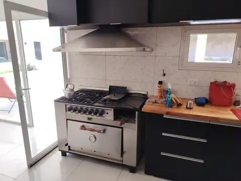 Casa en Venta en Villa Del Rio, USD 290.000