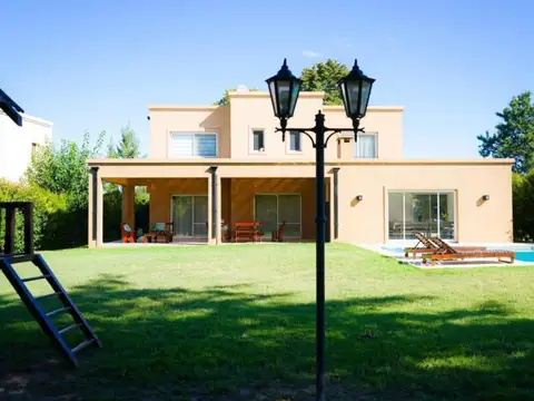 Casa  en Venta en San Matias, Escobar, G.B.A. Zona Norte