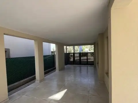 Casa en Alquiler de 5 dormitorios