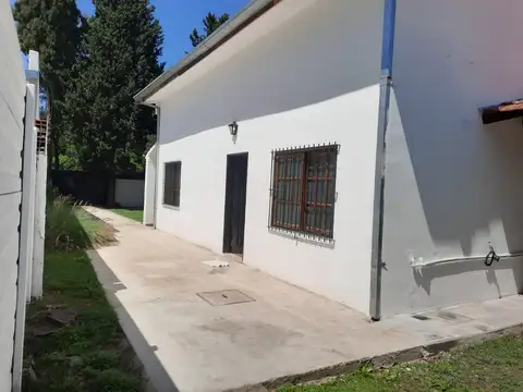 Casa en Alquiler en Pellegrini, $ 850.000