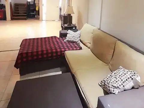 Casa 8 ambientes con 4 baños