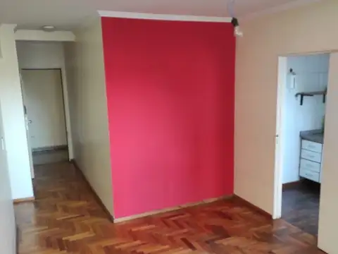 Departamento 2 ambientes, a 2 cuadras de la estación de Ramos Mejía