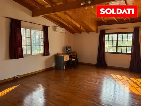 Casa 5 ambientes con 2 baños
