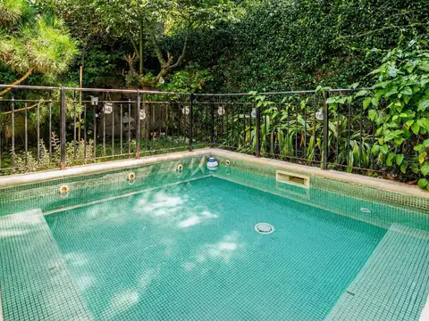 Venta Casa 4 Ambientes con Jardín y Cochera - Villa Devoto