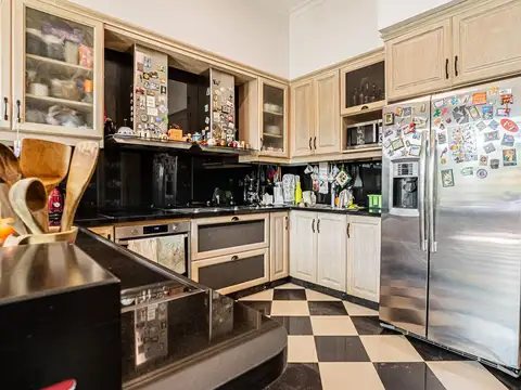 Joaquin V. Gonzalez  al 3700