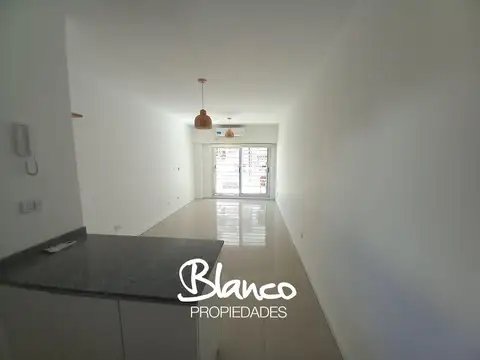 Blanco Encalada 3030 -
