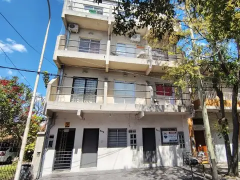 Departamento 2 ambientes con balcon - Venta