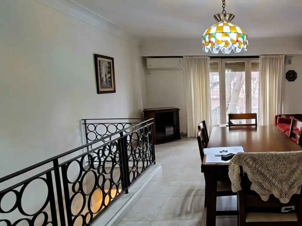 Griveo 2400, Piso 1