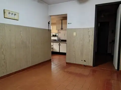 Depto Tipo Casa en Venta 50 años